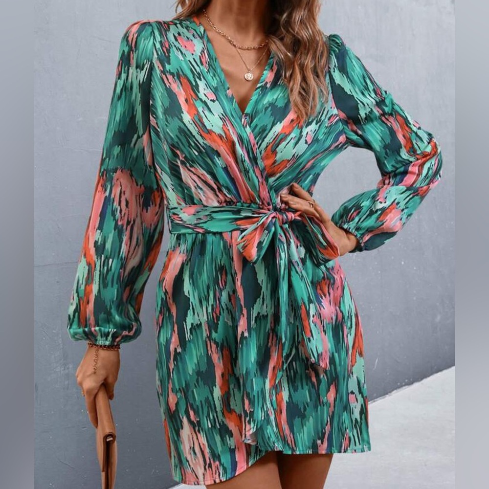 SHEIN Printed V-Neck Wrap Dress With Lantern Sleeves
